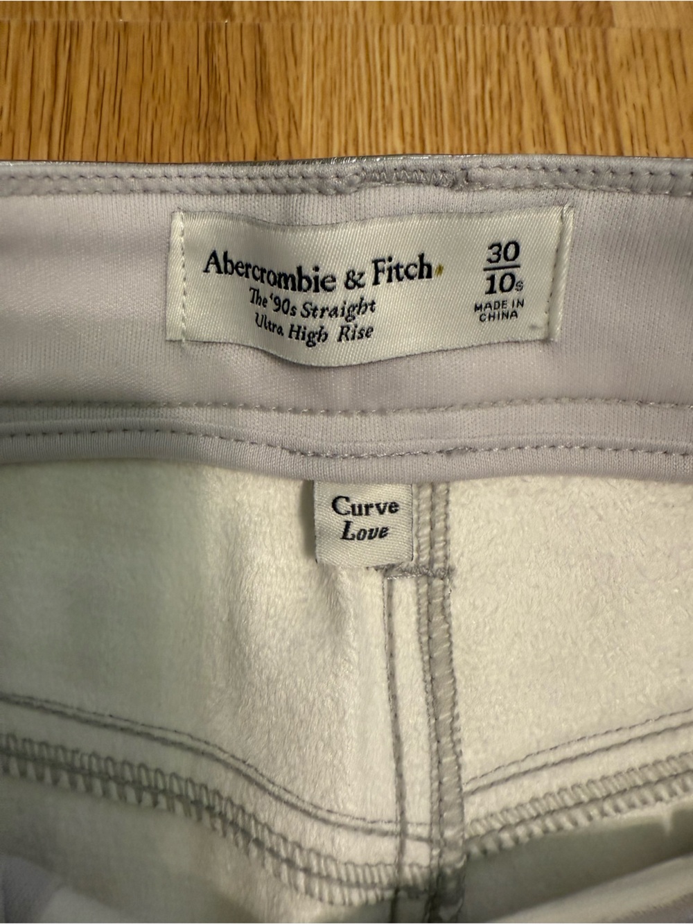 Abercrombie & Fitch Silver '90s Straight Ultra High-Rise Pants - Picture 7 of 9